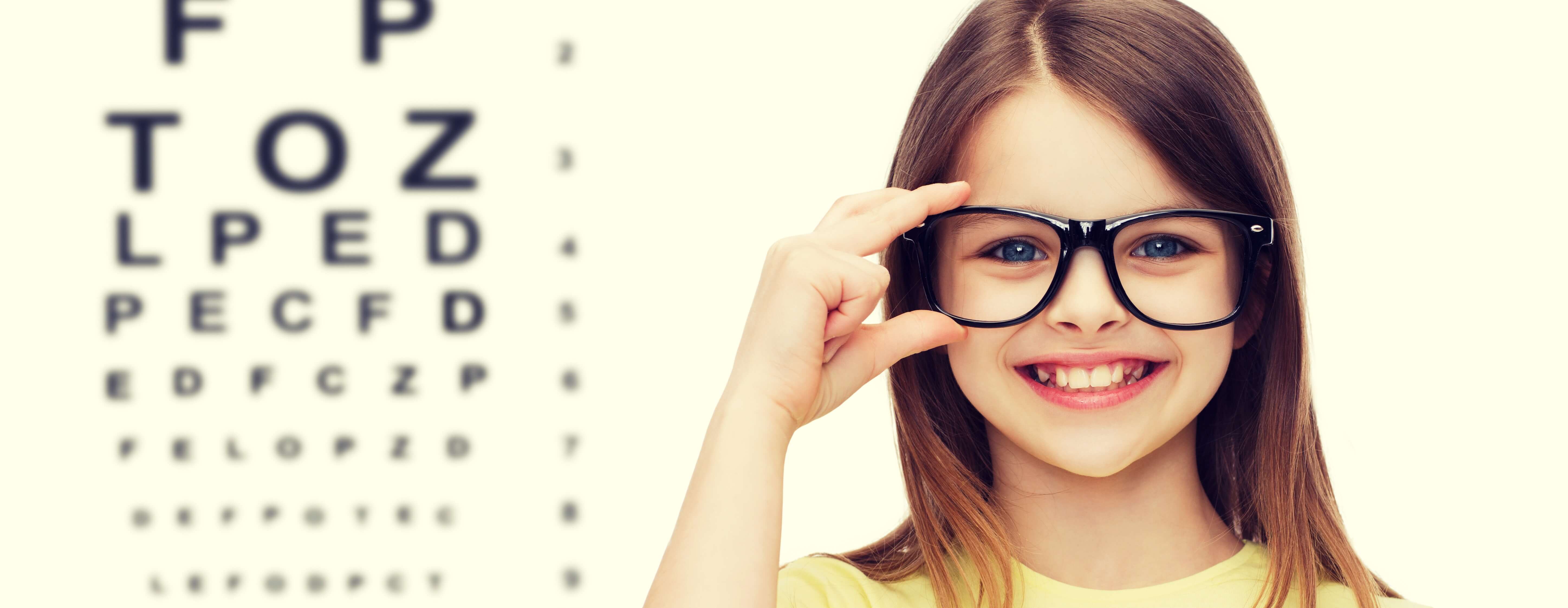 Где проверить зрение и купить. Оправы для очков детские для зрения. Дети в очках для зрения. Оптика очки для зрения. Оправы для очков детские для зрения девочке.